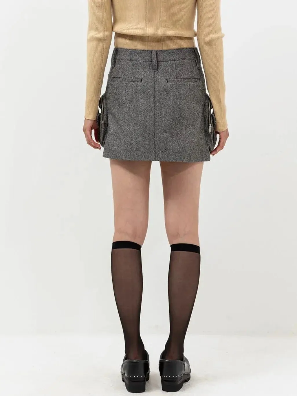 Bulky Cargo-Pocket Mini Skirt