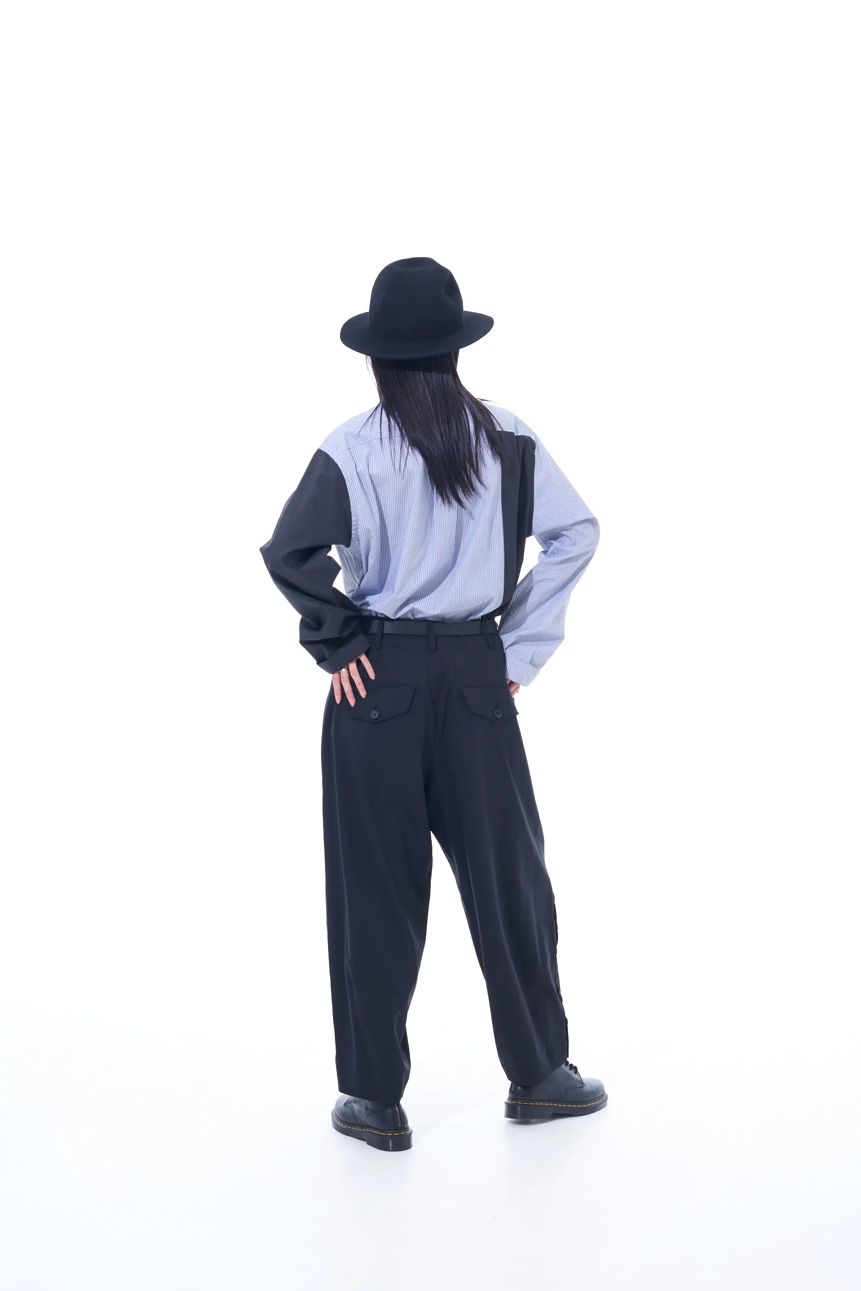 T/W GABARDINE BALLOON SILHOUETTE PANTS WITH HEM BUTTON DESIGN